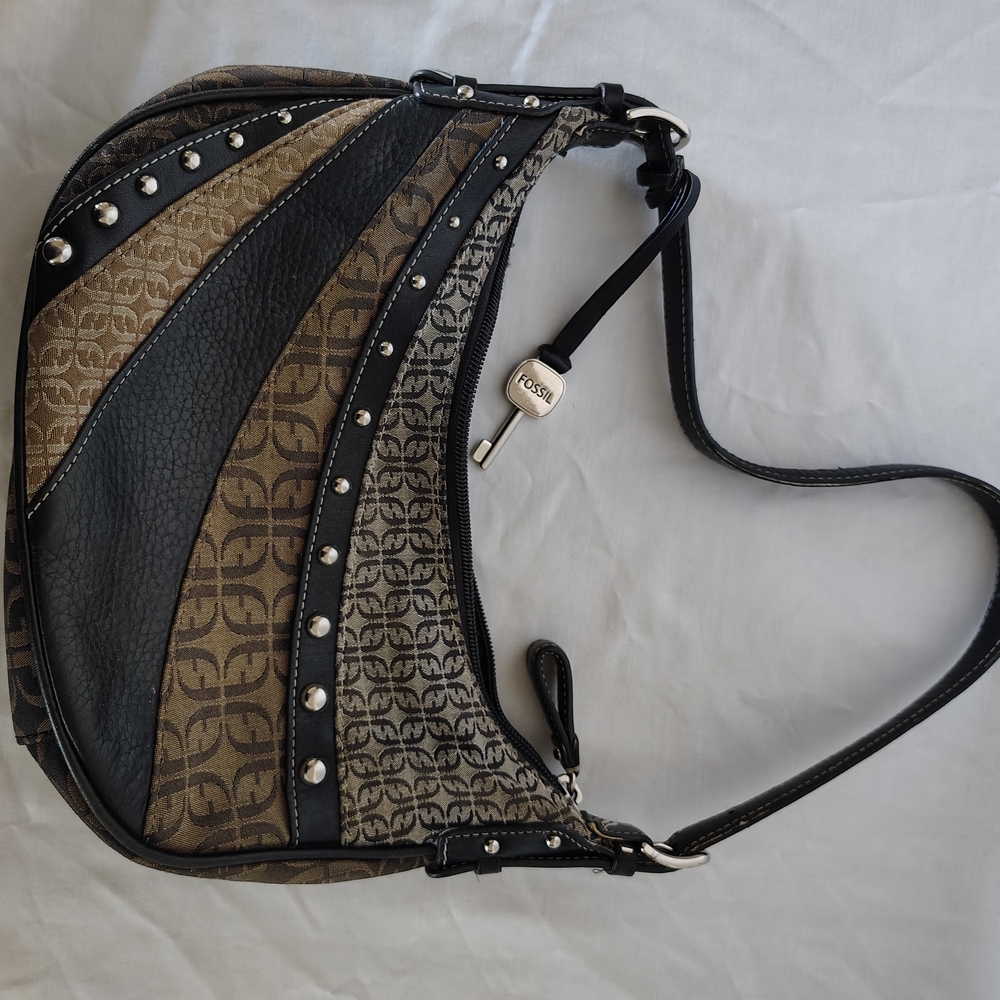 Fossil Black and Brown Shoulder Bag with Structured Design